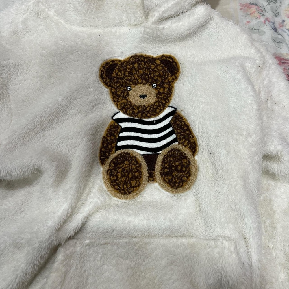 Chic White Teddy Jacket with Bear Design